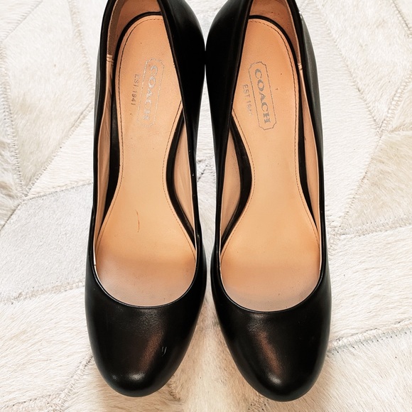 Authentic COACH black leather logo heels Size 6M - Picture 5 of 7